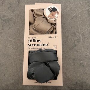 NWT Kitsch Satin Sleep Pillow Scrunchie 2 Piece Set  in Blush/Gray